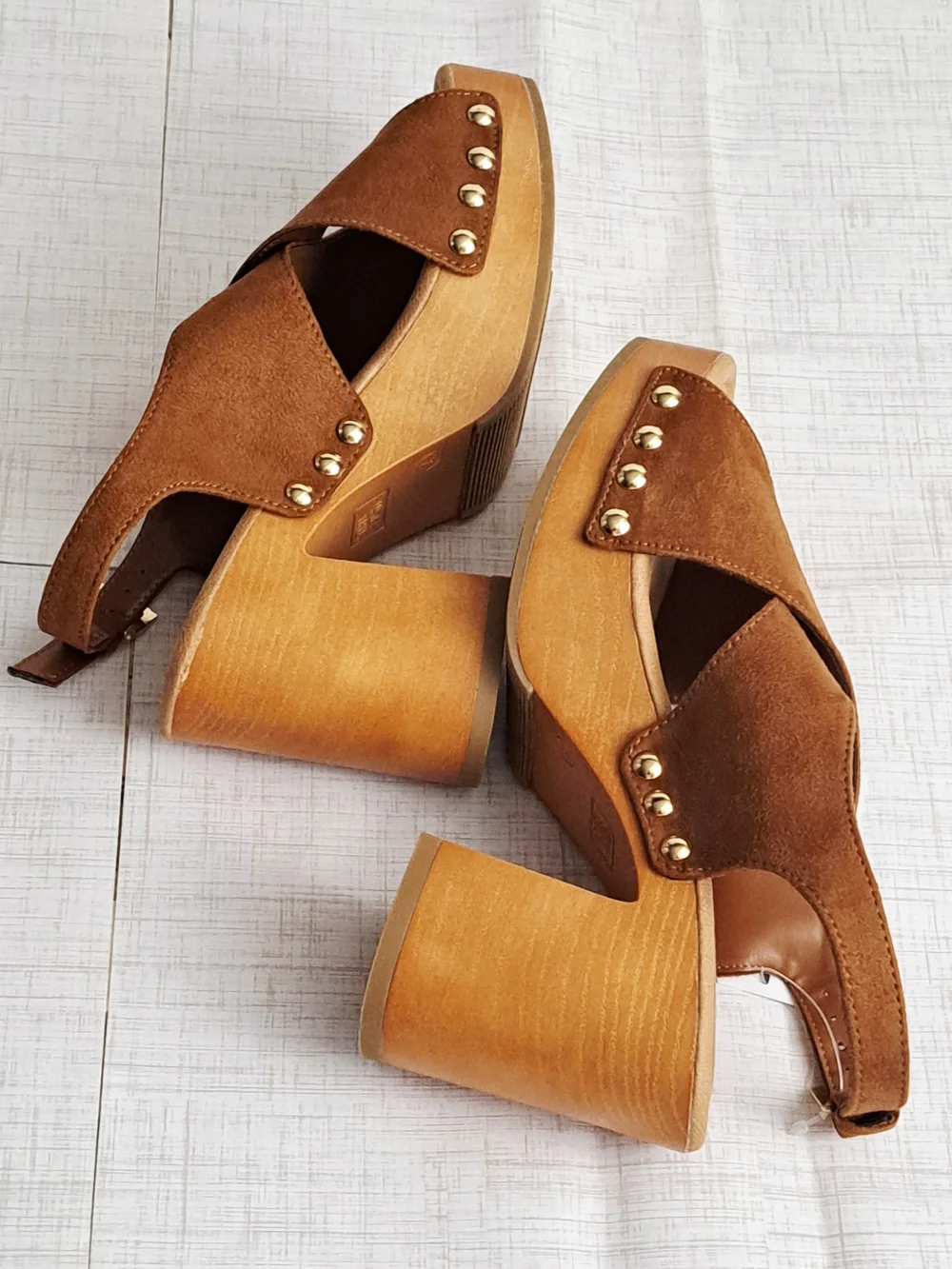 TIME AND TRU Brown Suede Crisscross Block Heels Platform Sandals Shoes